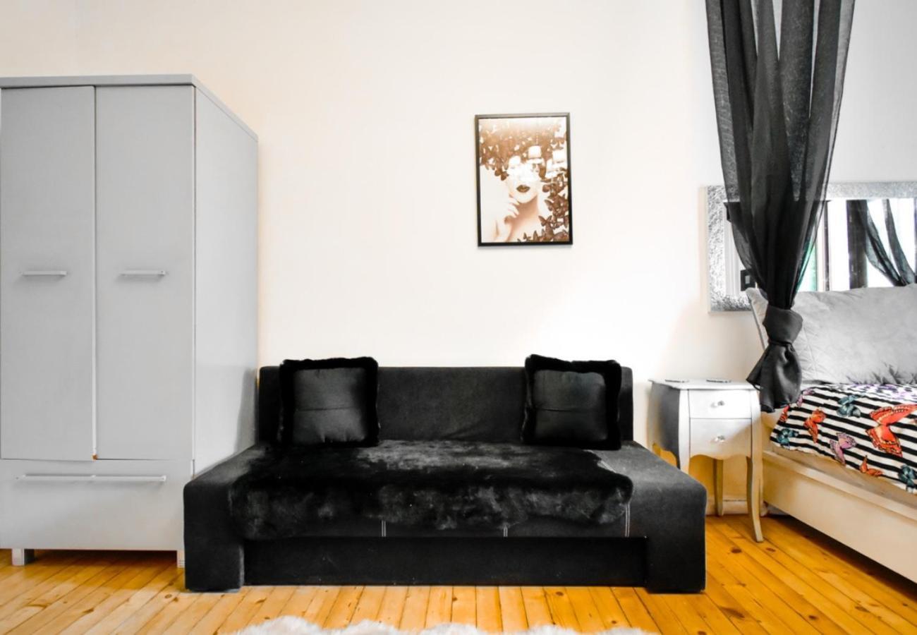 Dietro L Angolo, 2 Bath Apartment Sofia Exterior photo